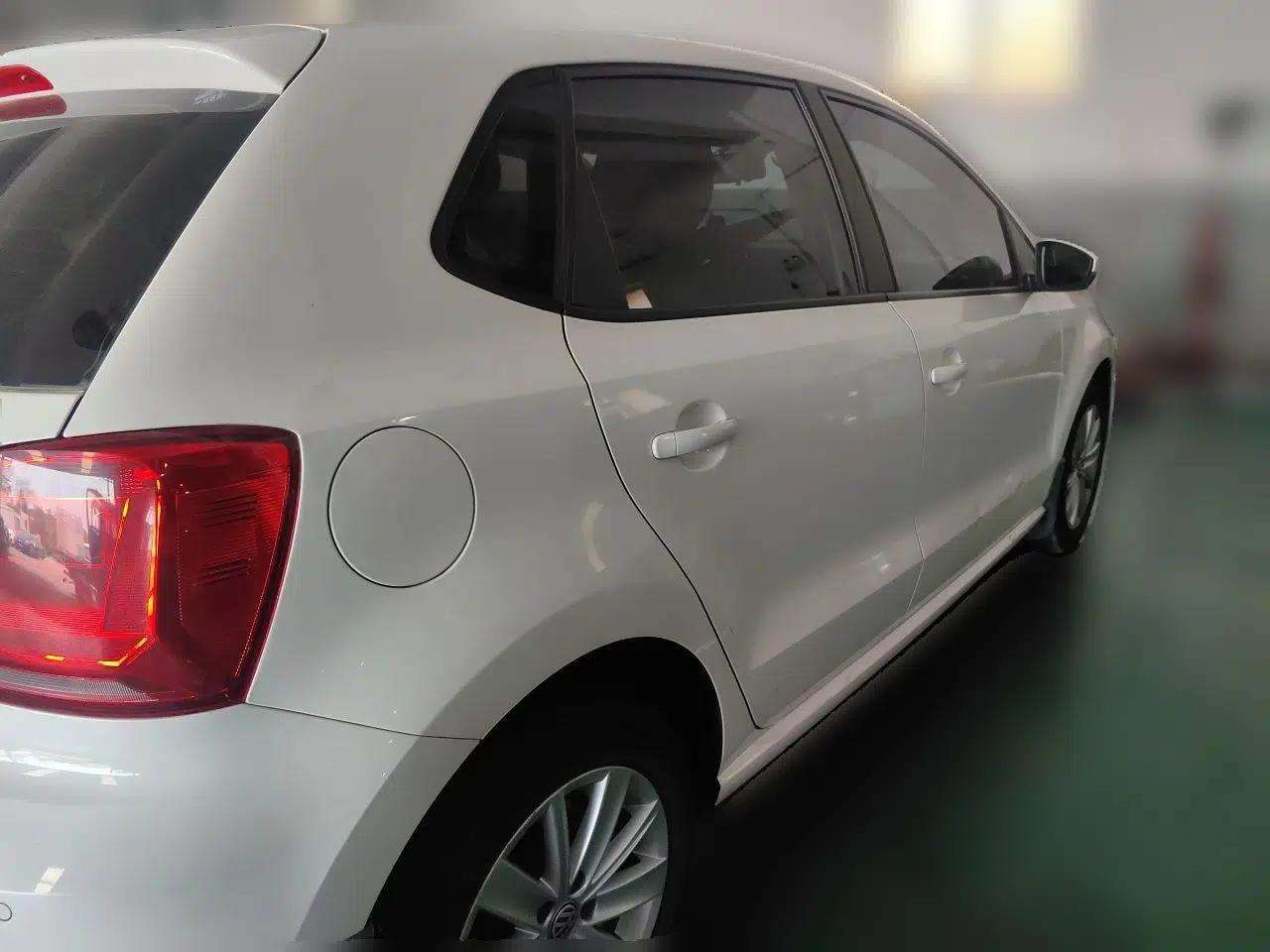 Volkswagen Polo 2014 1.6L Automatic Comfort Edition — миниатюра 6