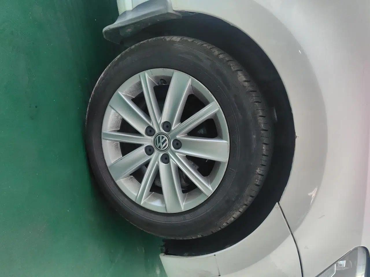 Volkswagen Polo 2014 1.6L Automatic Comfort Edition — миниатюра 8