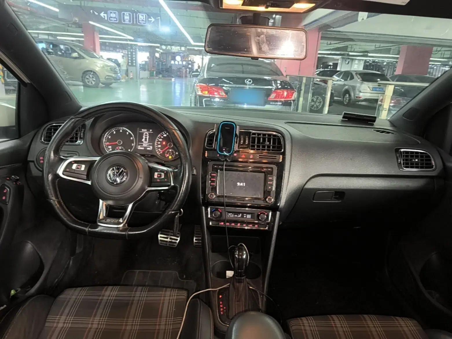 Volkswagen Polo 2015 1.4TSI GTI — миниатюра 12
