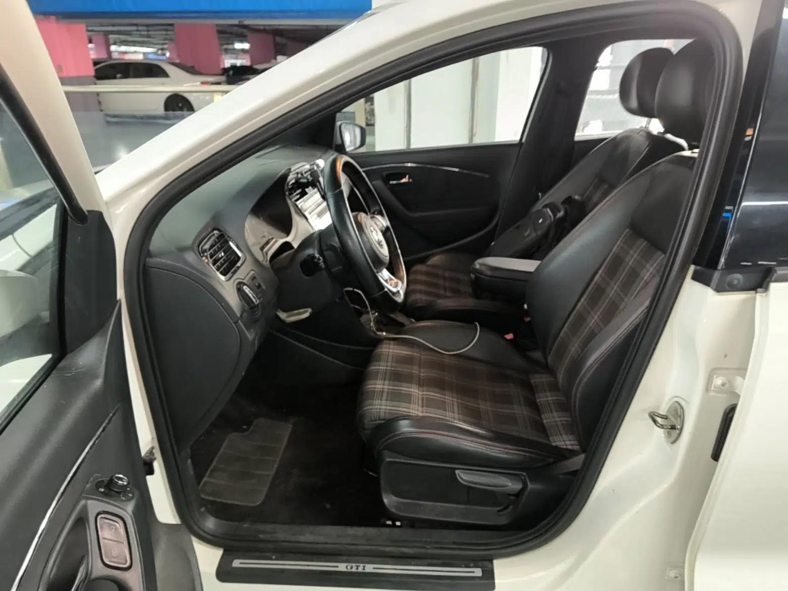 Volkswagen Polo 2015 1.4TSI GTI — миниатюра 17