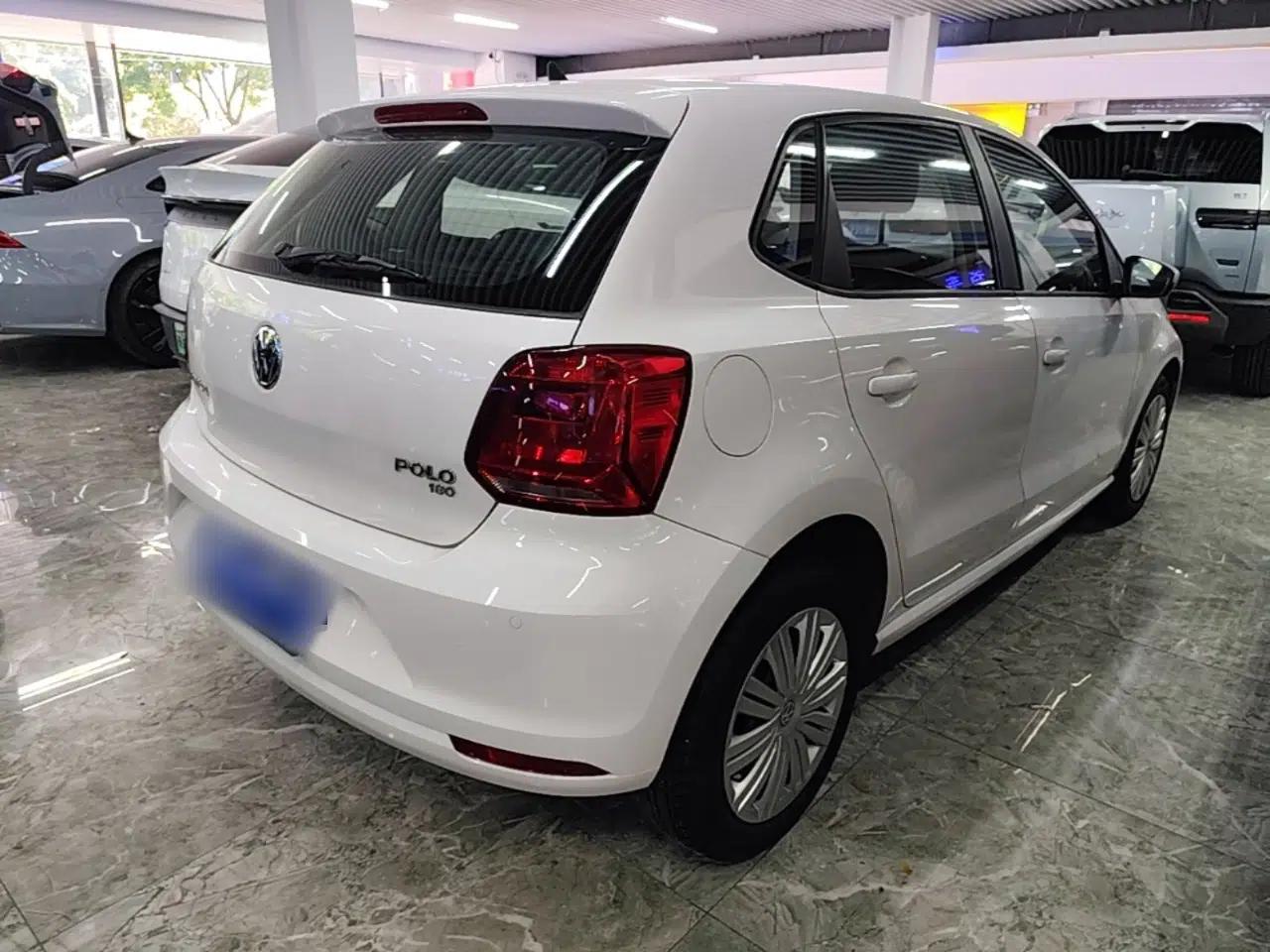 Volkswagen Polo 2018 1.5L Automatic Enjoyment Model — миниатюра 6