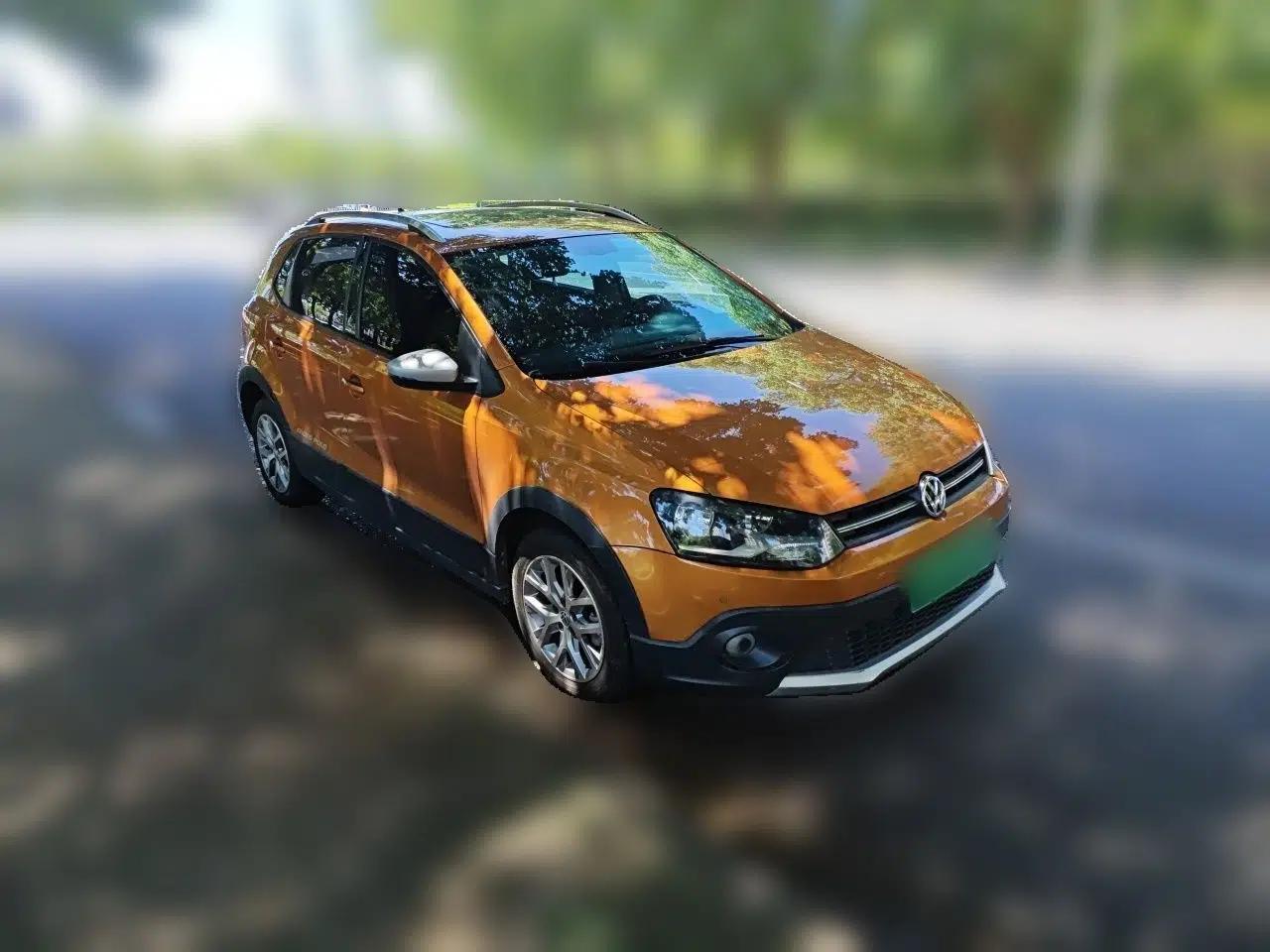 Volkswagen Polo 2018 1.5L Cross Polo Automatic — миниатюра 3