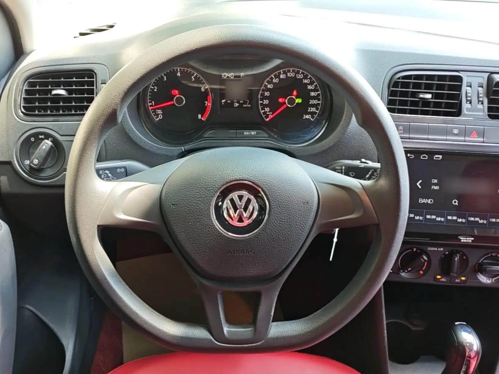 Volkswagen Polo 2018 1.5L Automatic Advanced Driving Model — миниатюра 13