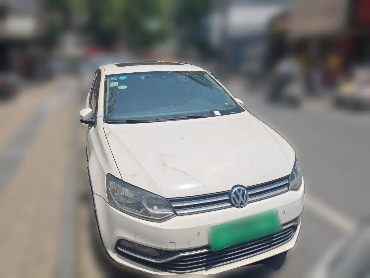 Volkswagen Polo 2014 1.6L Automatic Luxury Edition — миниатюра 2