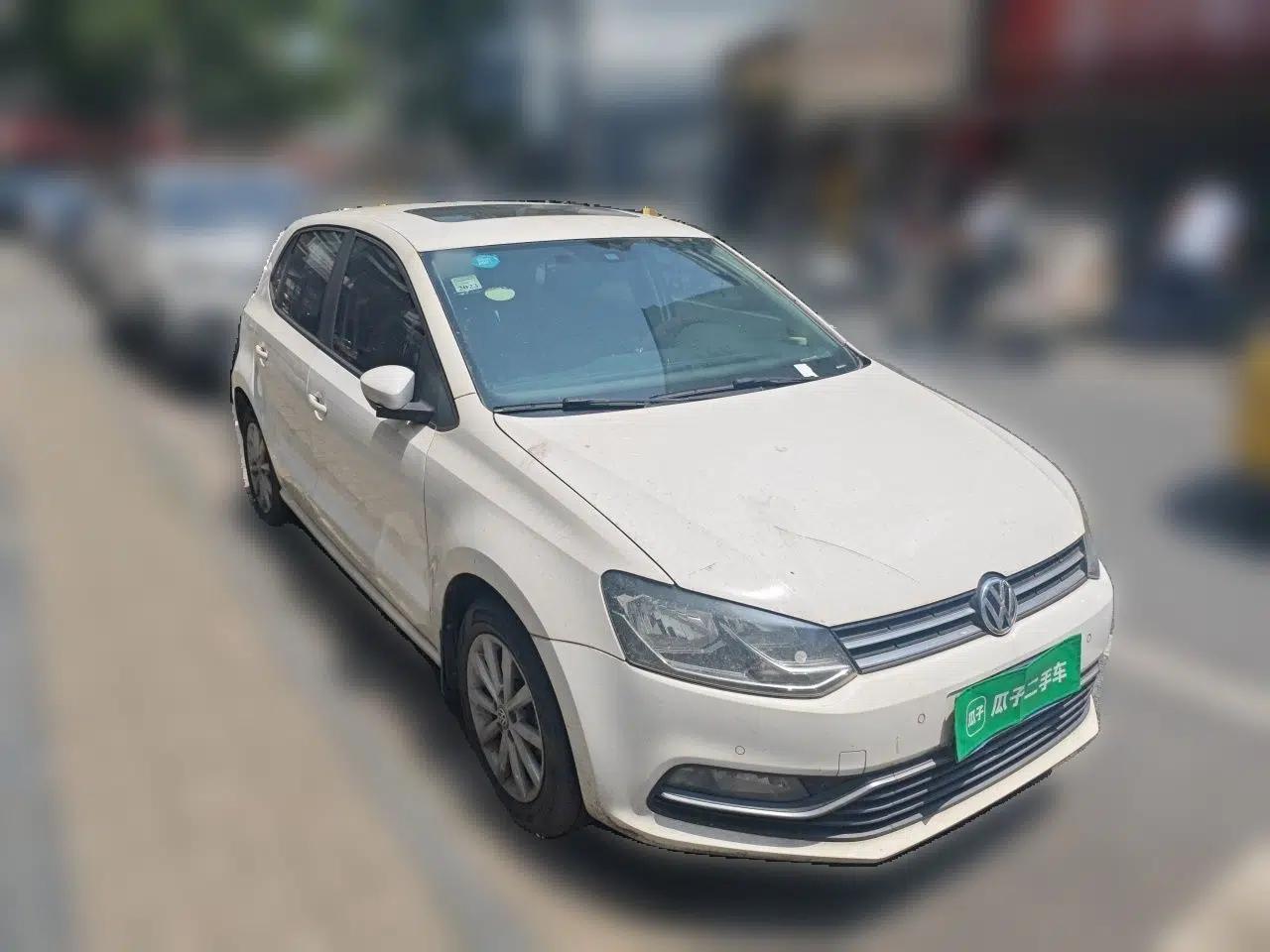 Volkswagen Polo 2014 1.6L Automatic Luxury Edition — миниатюра 3