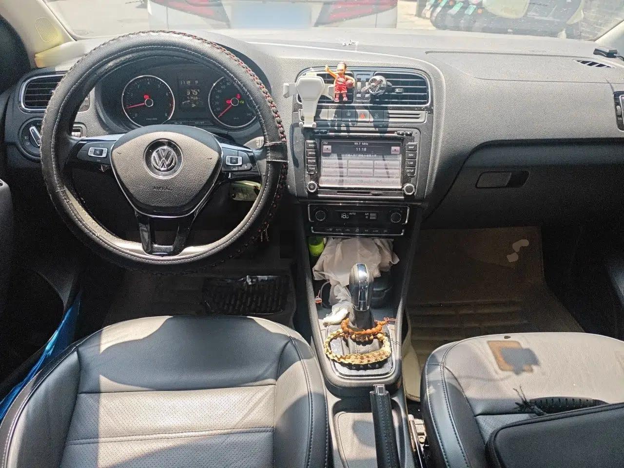 Volkswagen Polo 2014 1.6L Automatic Luxury Edition — миниатюра 9