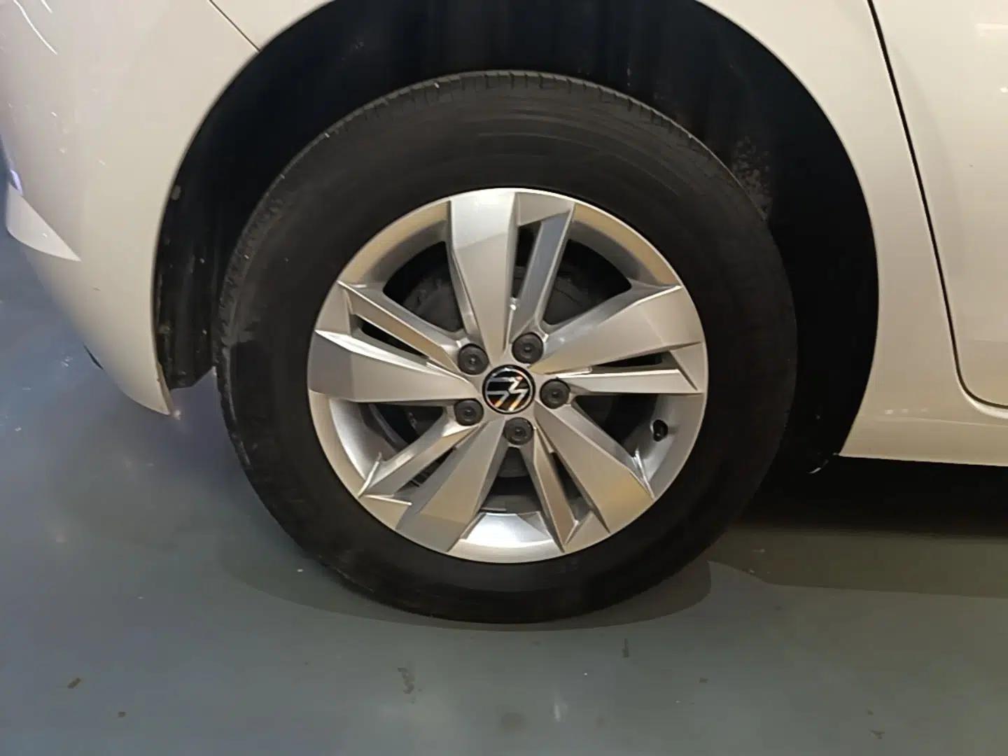 Volkswagen Polo 2021 Plus 1.5L Automatic Panoramic Enjoyment Edition — миниатюра 11