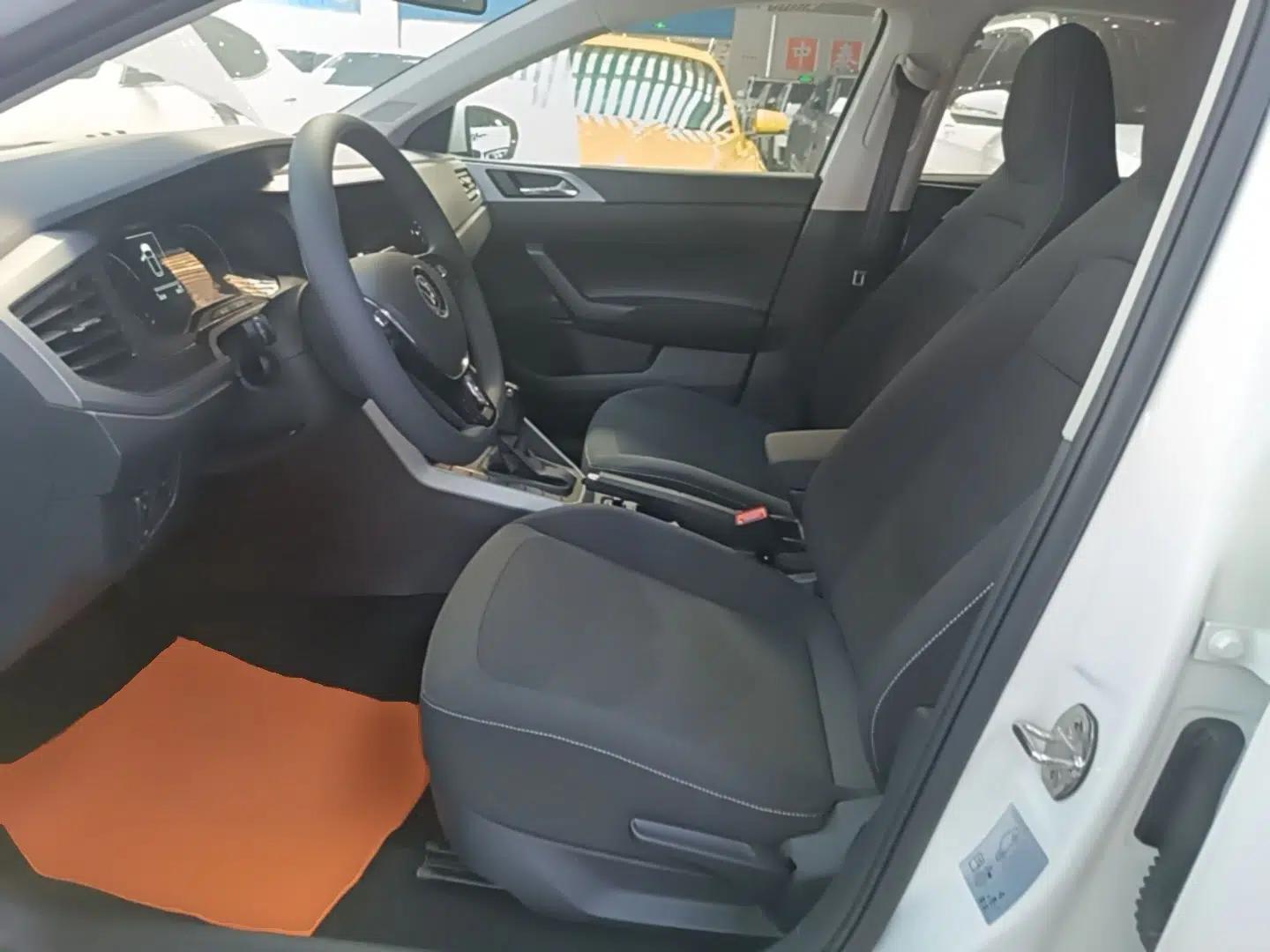 Volkswagen Polo 2021 Plus 1.5L Automatic Panoramic Enjoyment Edition — миниатюра 17