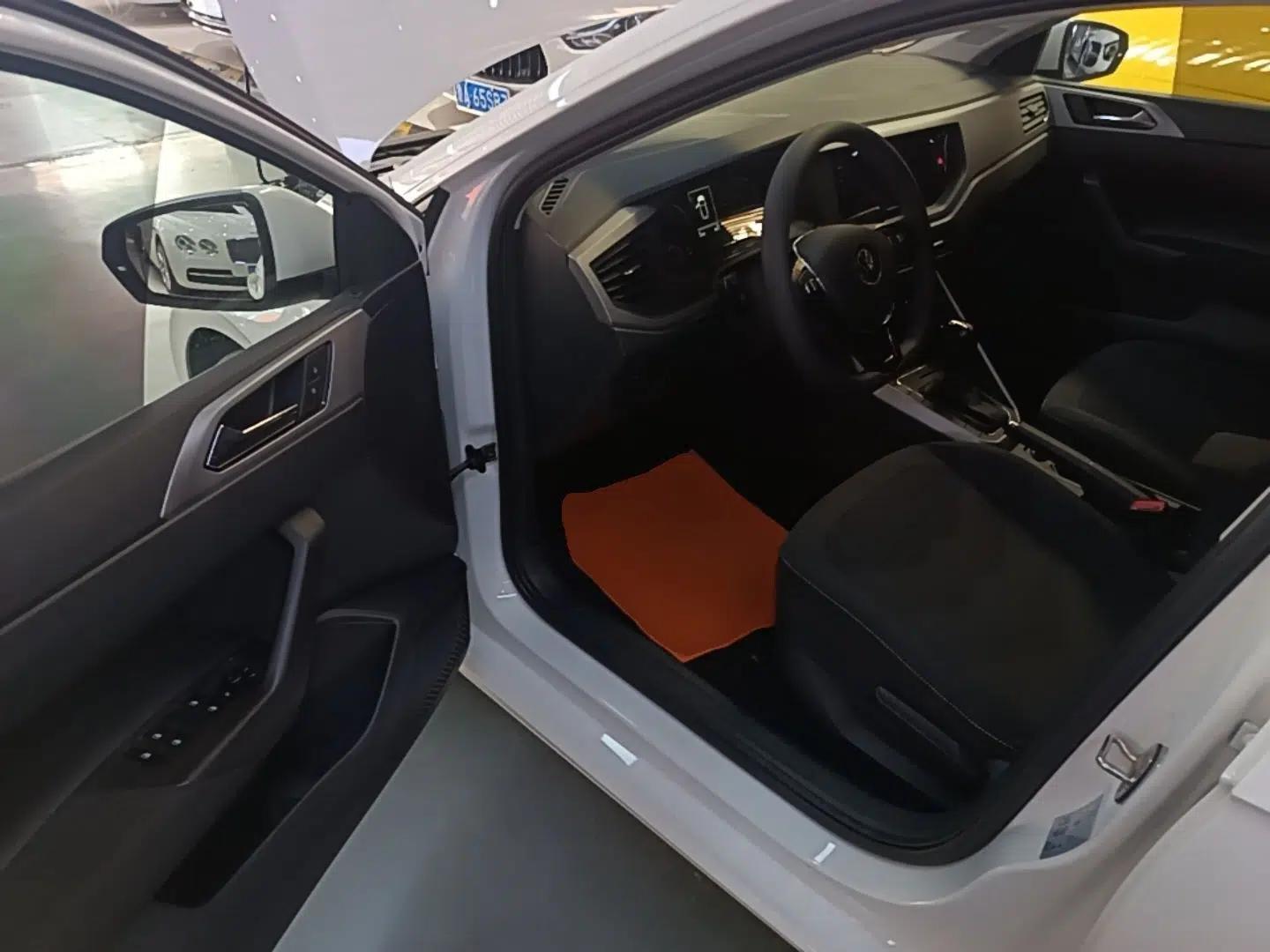 Volkswagen Polo 2021 Plus 1.5L Automatic Panoramic Enjoyment Edition — миниатюра 18