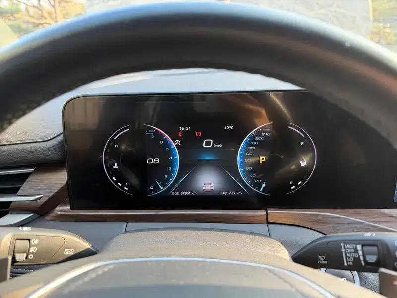 Lingyu 2021 EcoBoost 225 6-seater Premium Model — миниатюра 13