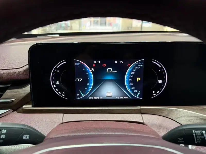 Lingyu 2021 EcoBoost 225 6-seater Premium Model — миниатюра 10
