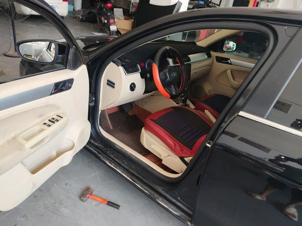 Volkswagen Bora 2012 1.6L Automatic Fashion Edition — миниатюра 16