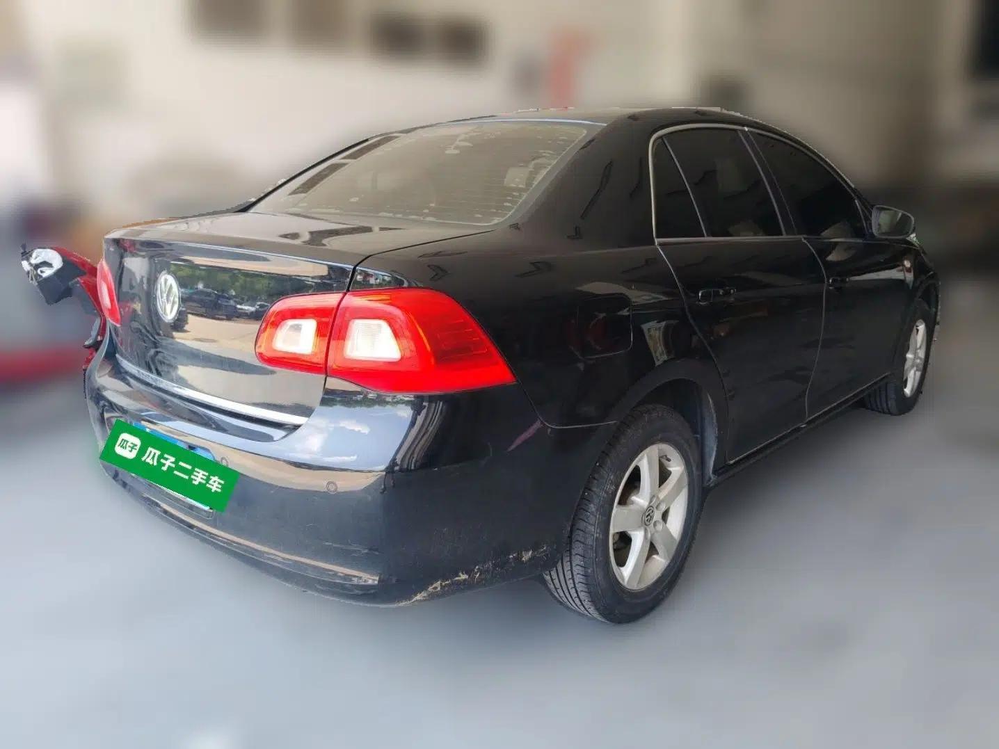 Volkswagen Bora 2012 1.6L Automatic Fashion Edition — миниатюра 6