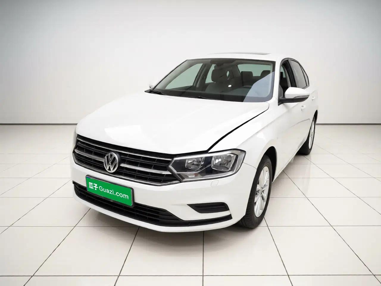 Volkswagen Bora 2017 1.6L Manual Fashion Model — миниатюра 1