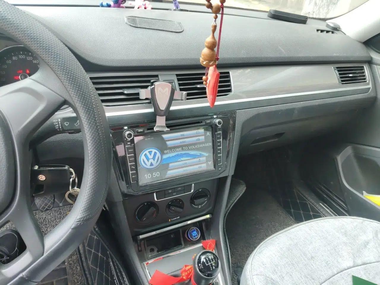 Volkswagen Bora 2017 1.6L Manual Fashion Model — миниатюра 15