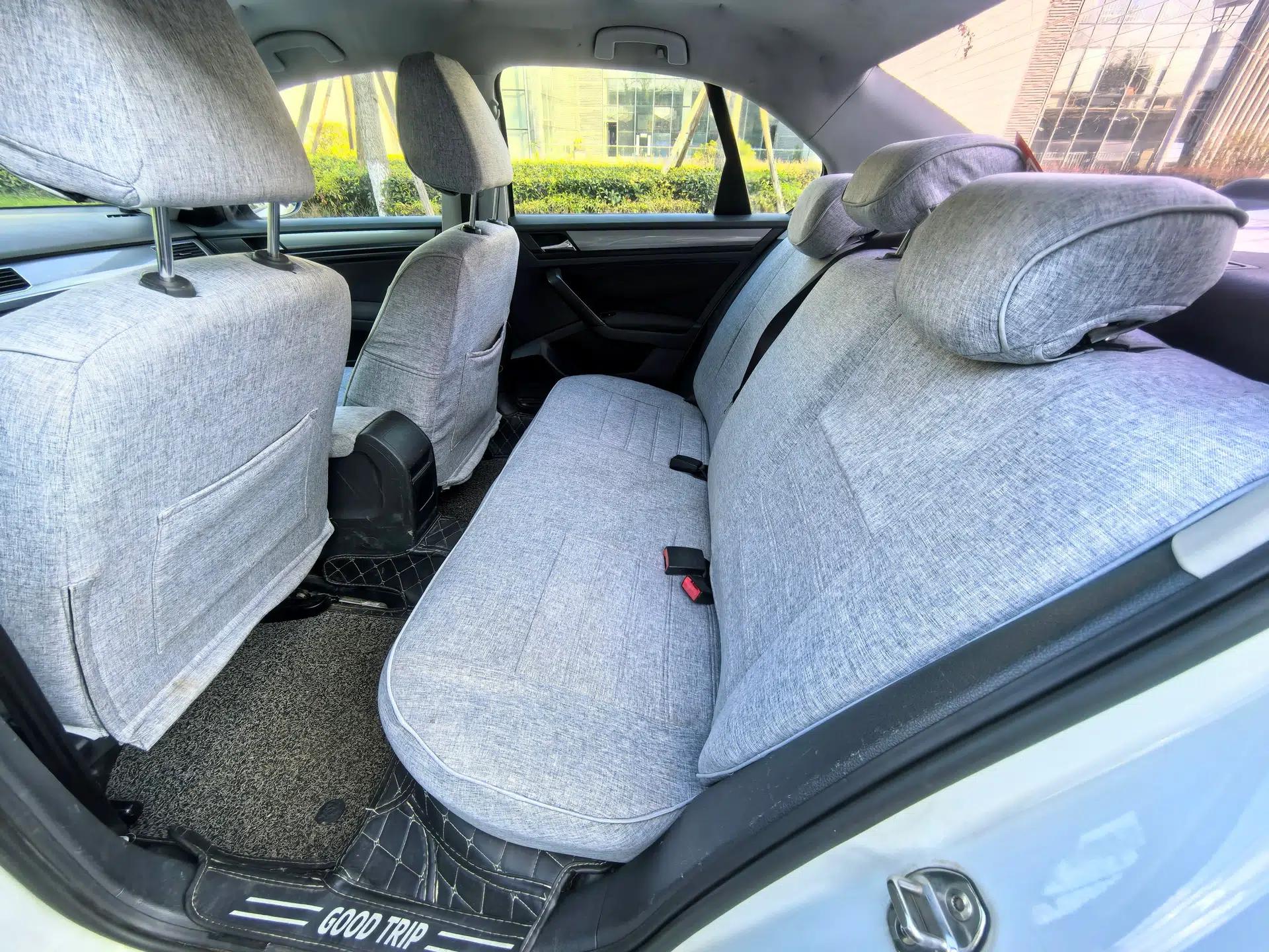 Volkswagen Bora 2017 1.6L Manual Fashion Model — миниатюра 22