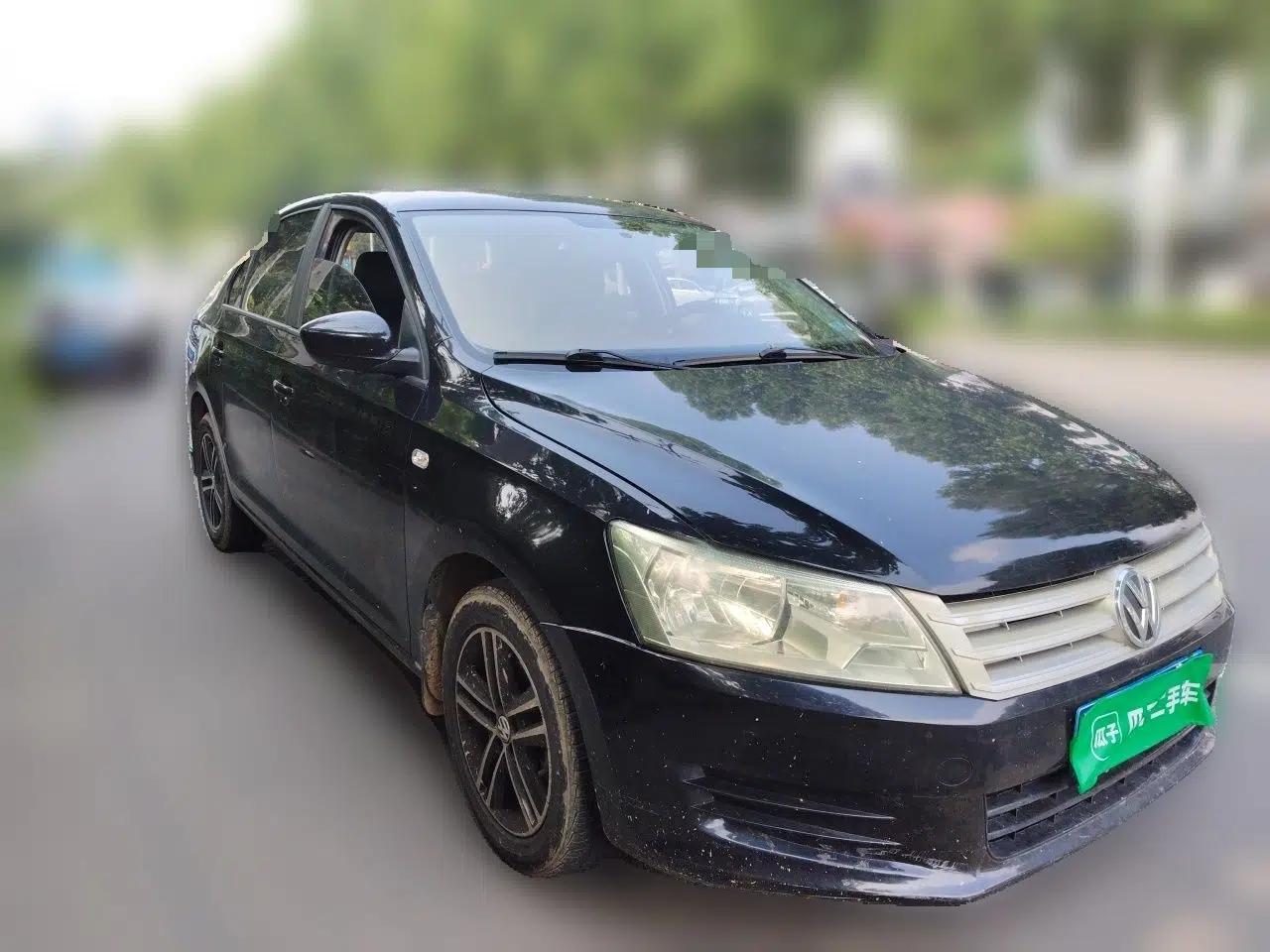 Volkswagen Santana 2013 1.6L Manual Fashion Edition — миниатюра 3
