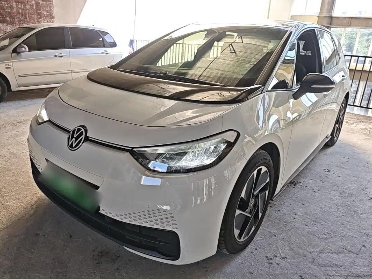 Volkswagen ID.3 2024 Outstanding Edition — миниатюра 1