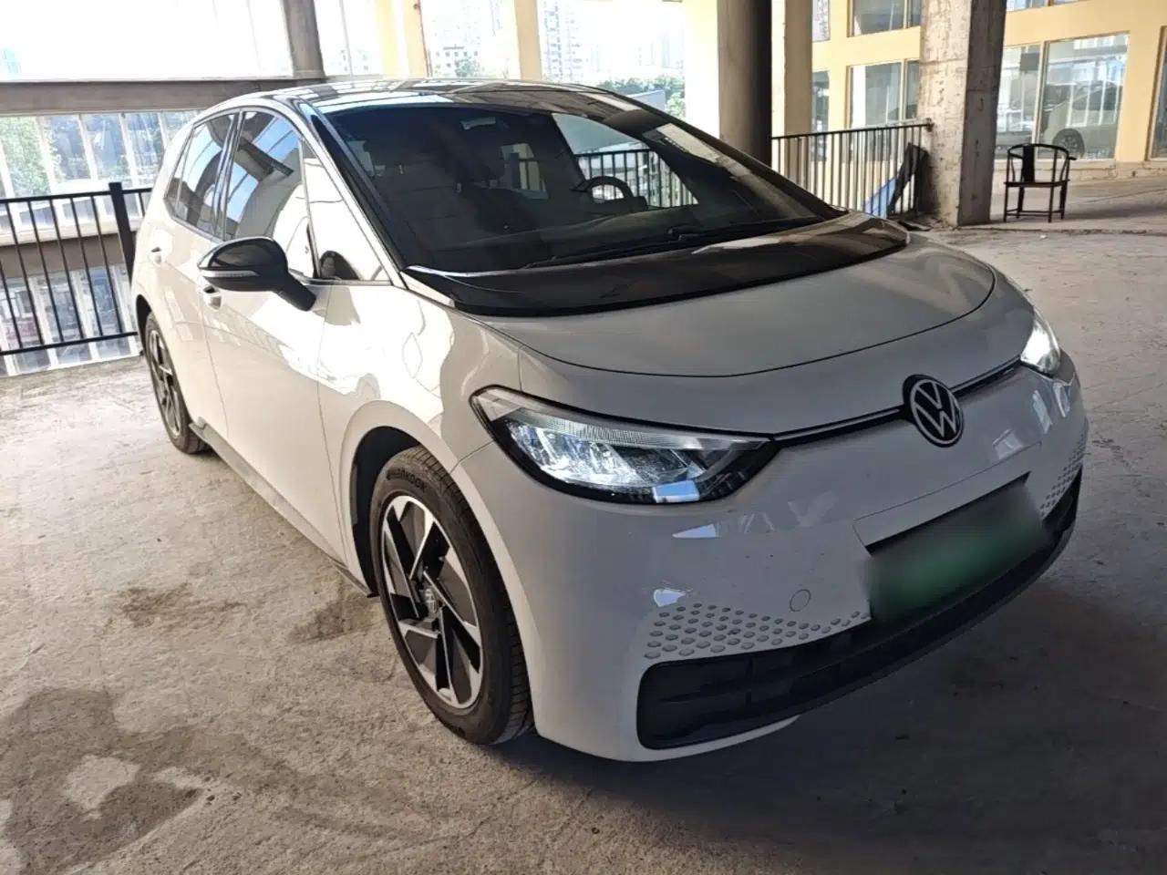 Volkswagen ID.3 2024 Outstanding Edition — миниатюра 3
