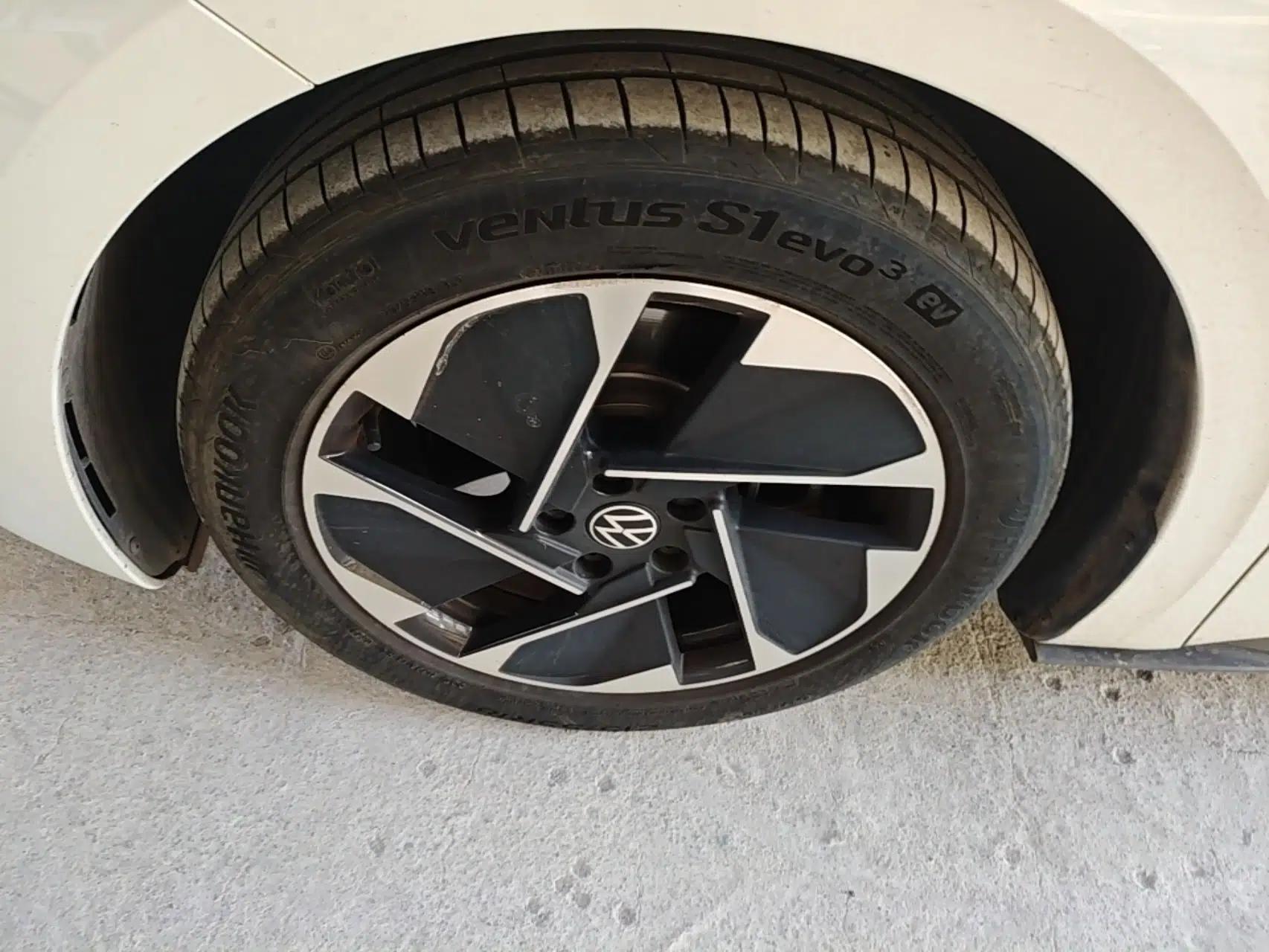 Volkswagen ID.3 2024 Outstanding Edition — миниатюра 10