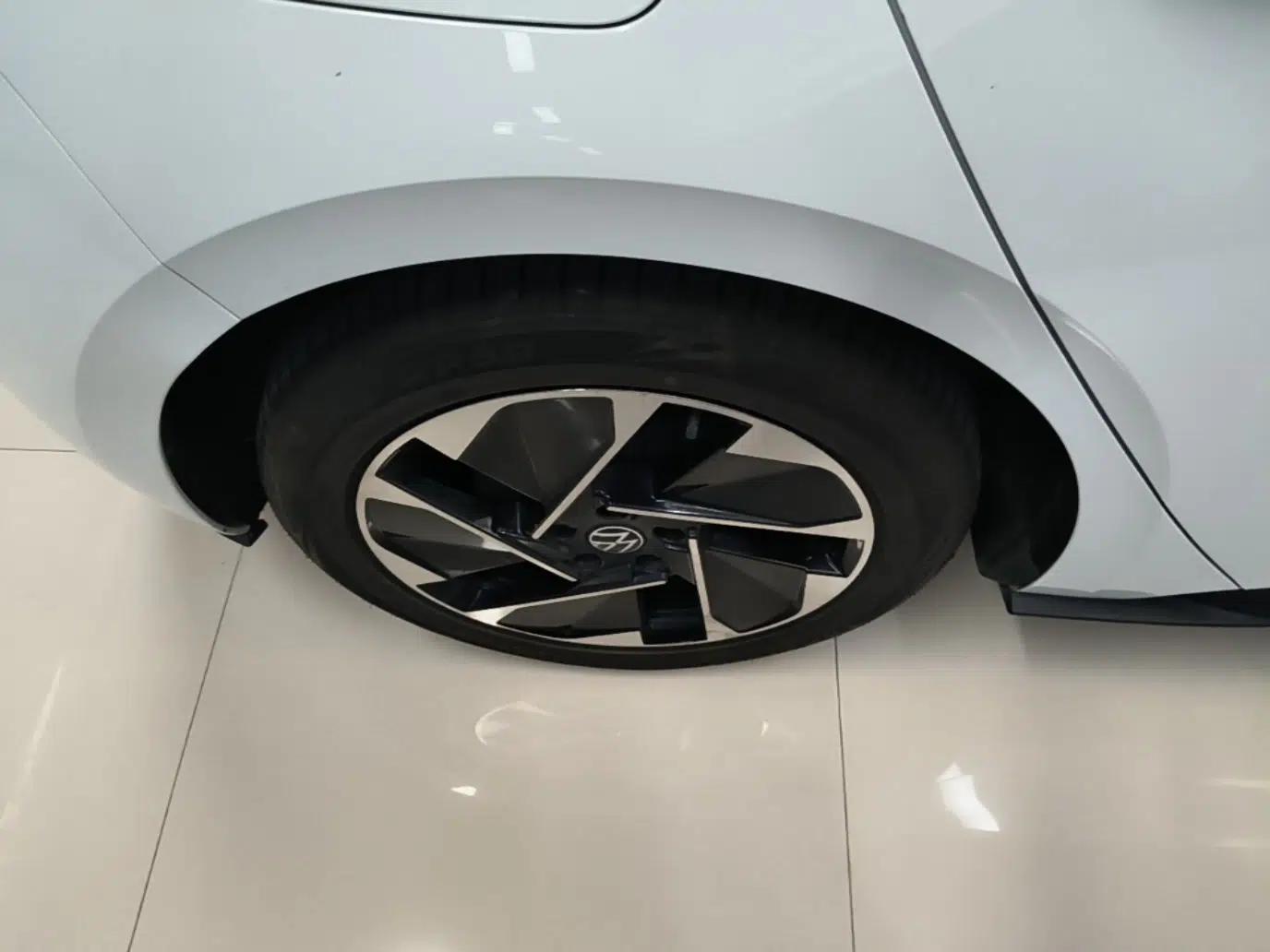 Volkswagen ID.3 2023 Pure Smart Edition — миниатюра 11
