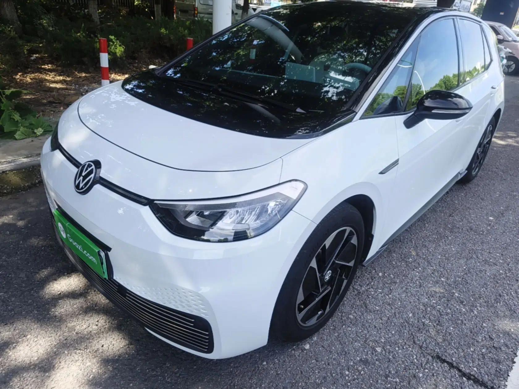 Volkswagen ID.3 2023 Pure Smart Edition — миниатюра 1