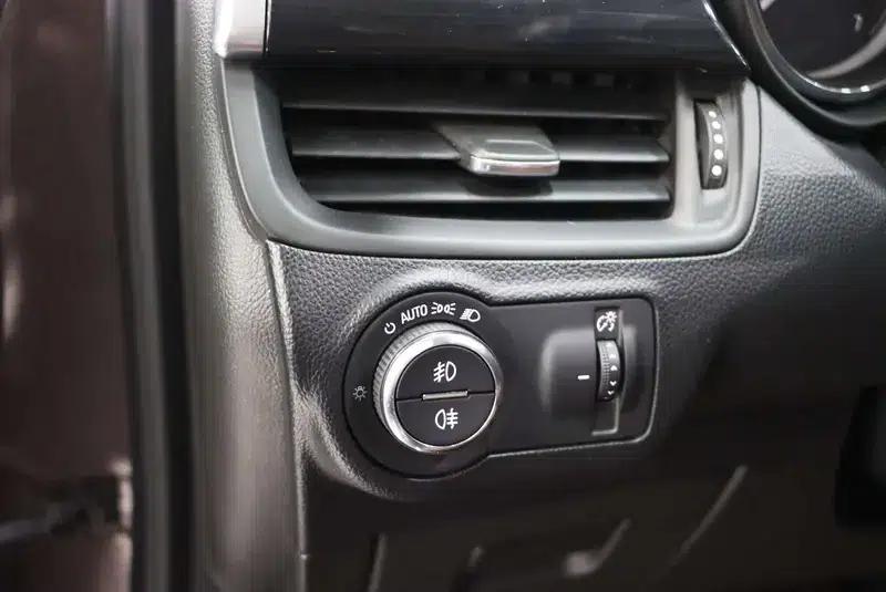 Buick Envision 2018 28T AWD Elite — миниатюра 18