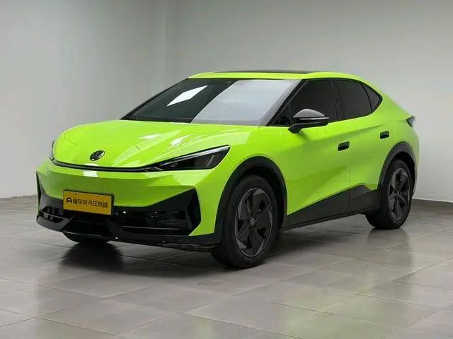 Volkswagen 06 2025 Pure