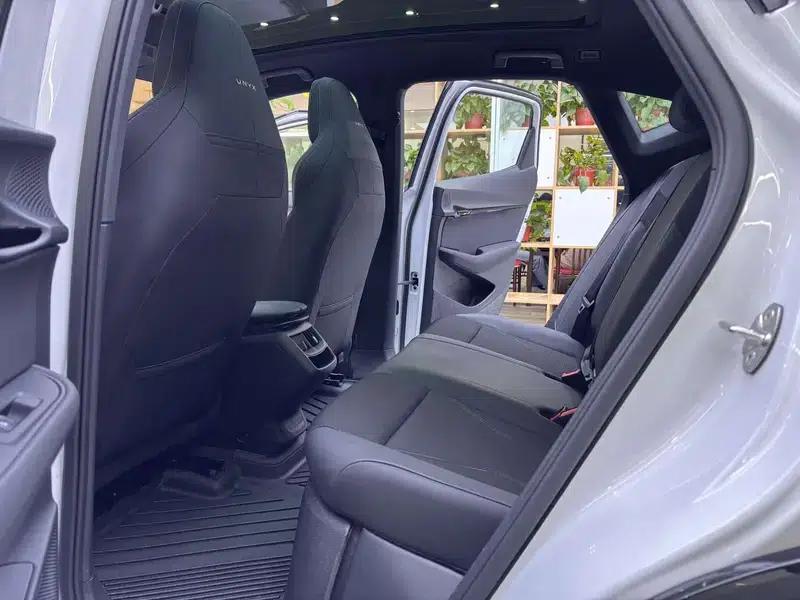 VW 06 2024 Facelift Pro with Long Range — миниатюра 9