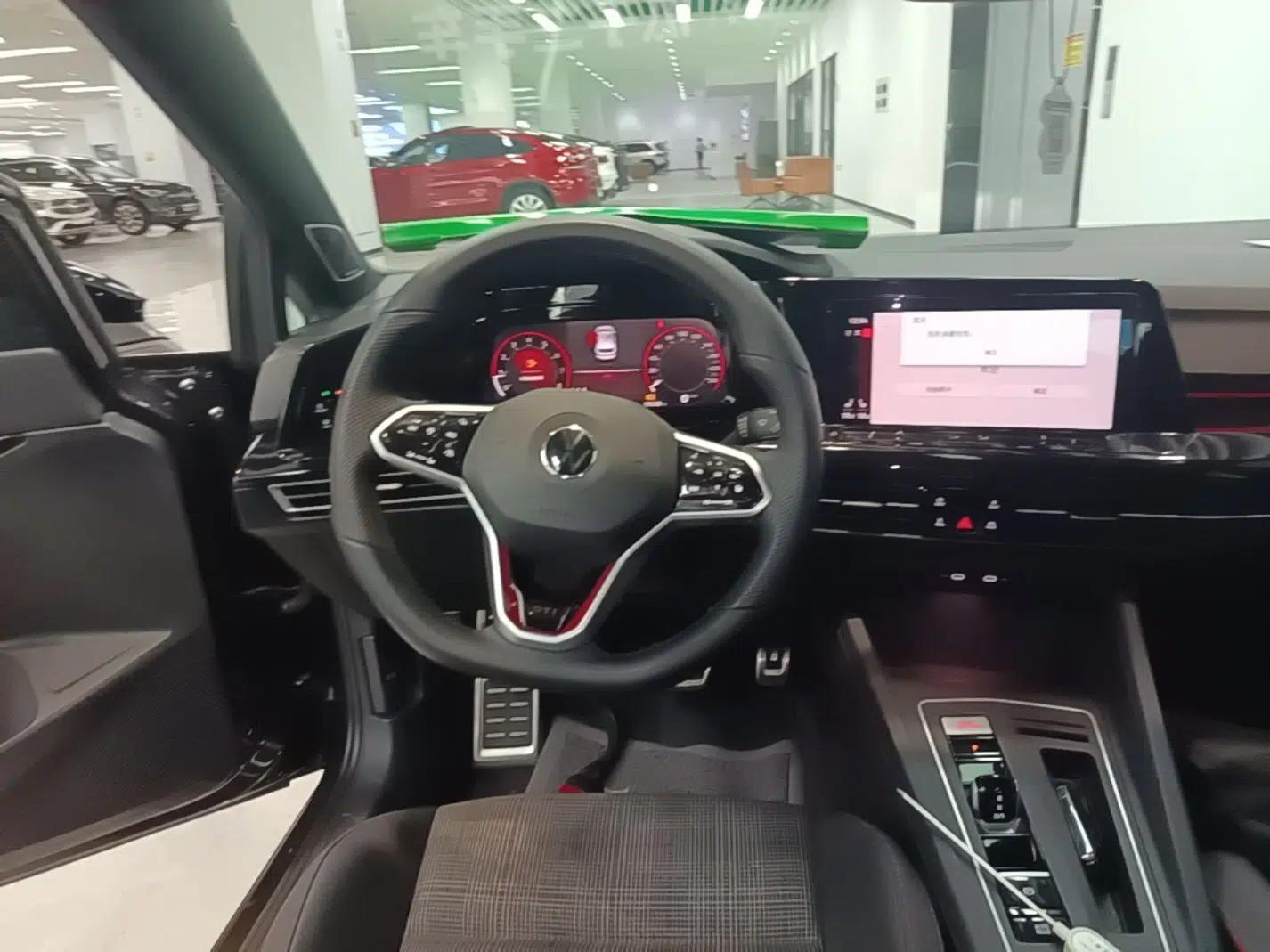 Volkswagen Golf GTI 2023 380TSI DSG GTI — миниатюра 13