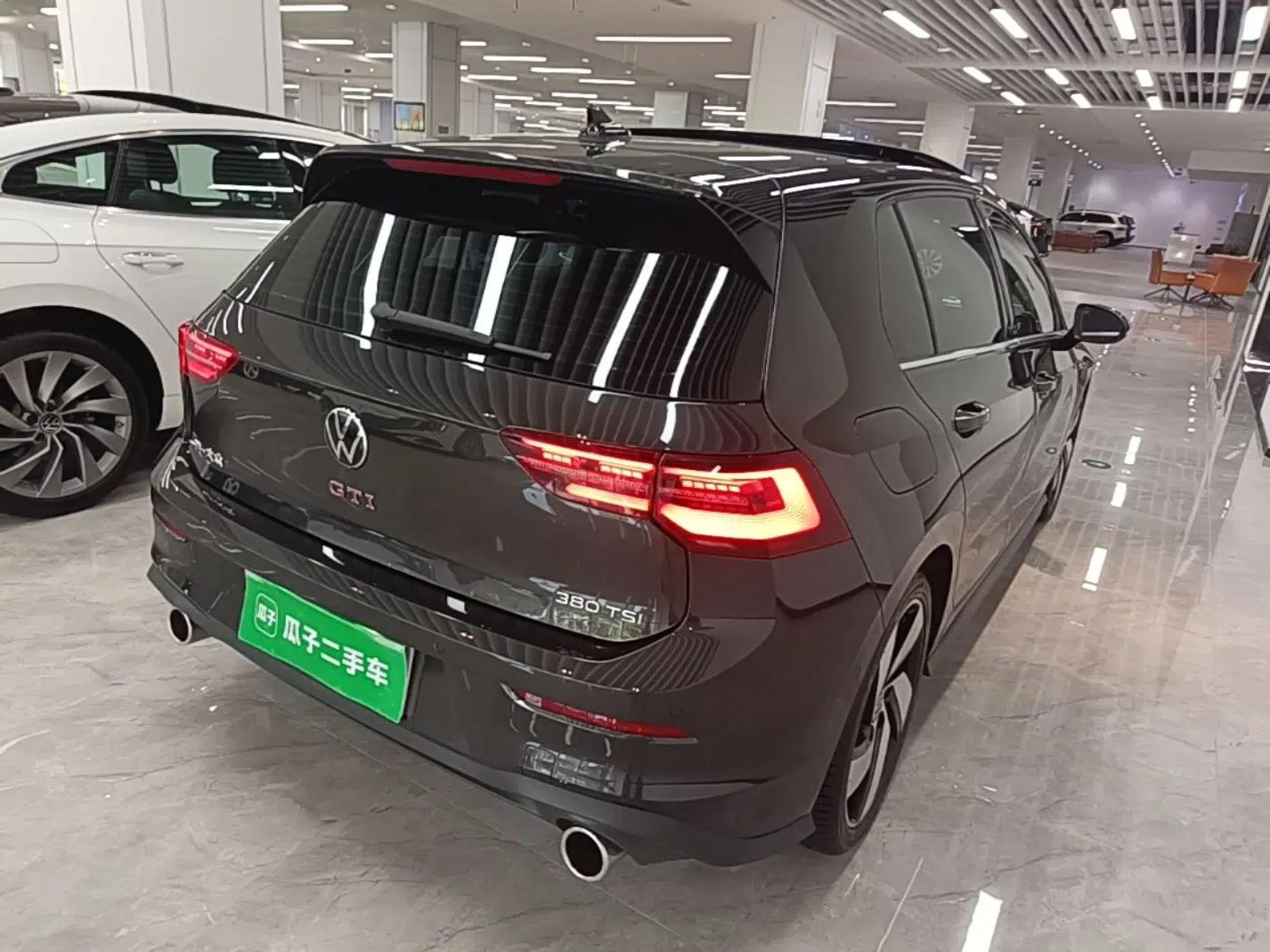 Volkswagen Golf GTI 2023 380TSI DSG GTI — миниатюра 4