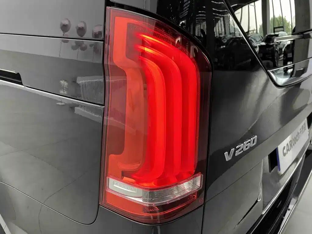 Mercedes-Benz V-Class 2022 V 260 Premium Edition — миниатюра 34