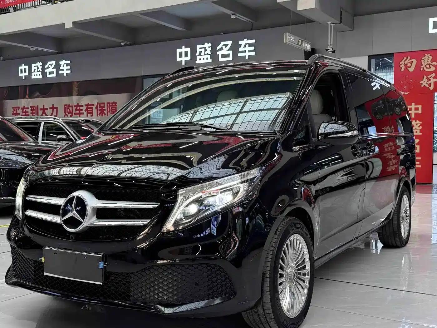 Mercedes-Benz V-Class 2021 V 260 Navigator Edition — миниатюра 1