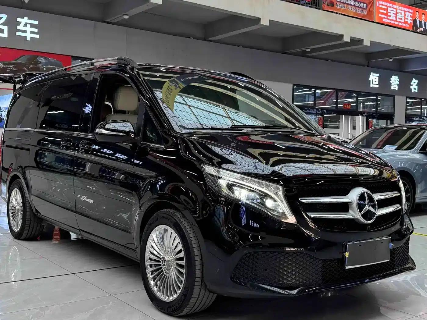 Mercedes-Benz V-Class 2021 V 260 Navigator Edition — миниатюра 3