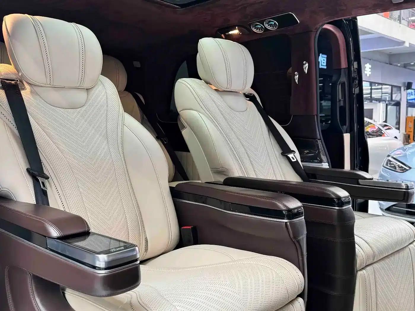 Mercedes-Benz V-Class 2021 V 260 Navigator Edition — миниатюра 9