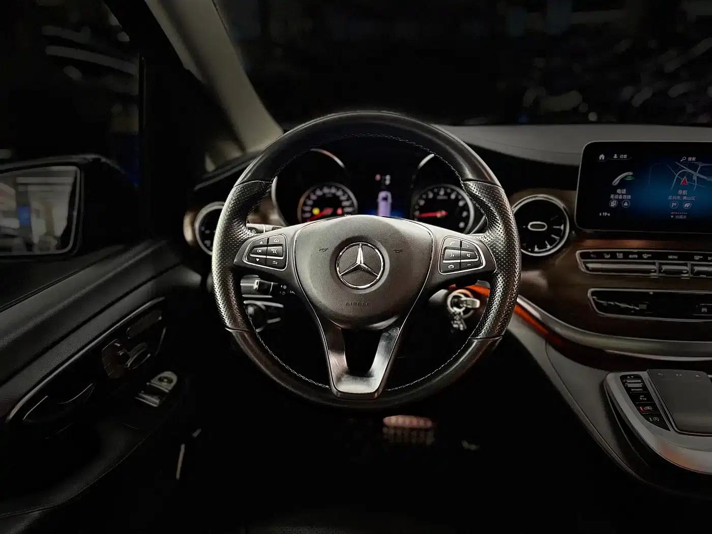 Mercedes-Benz V-Class 2021 V 260 Premium Edition — миниатюра 10