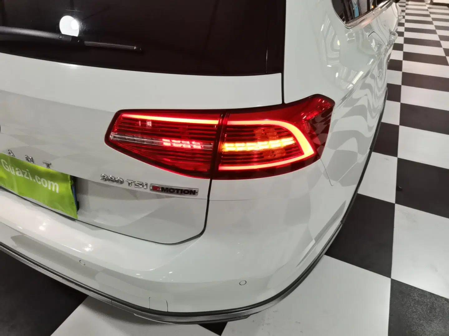 Volkswagen Variant 2017 380TSI Four-Wheel Drive Longitudinal Version — миниатюра 9