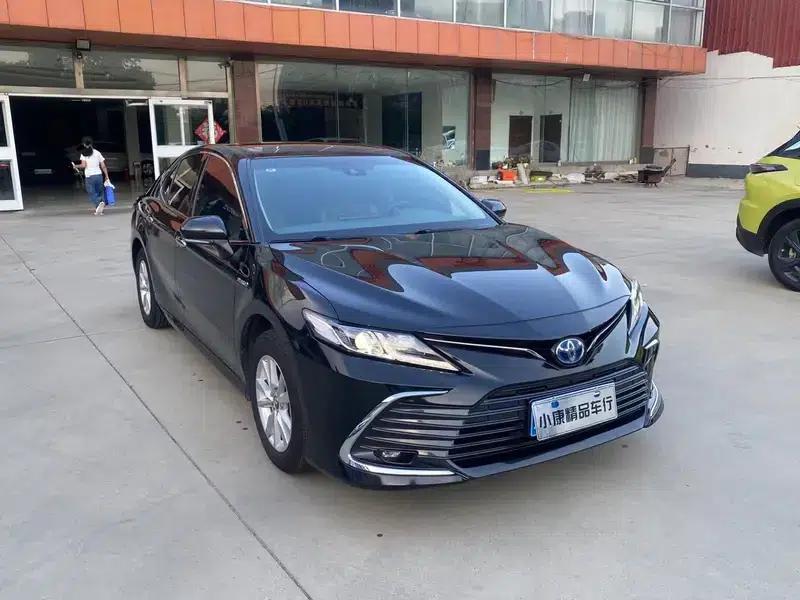 2023 Camry 2.5G Luxury Edition — миниатюра 3