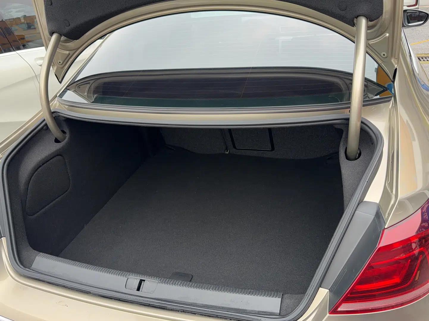 Volkswagen FAW-Volkswagen CC 2016 1.8TSI Prestige Model — миниатюра 14