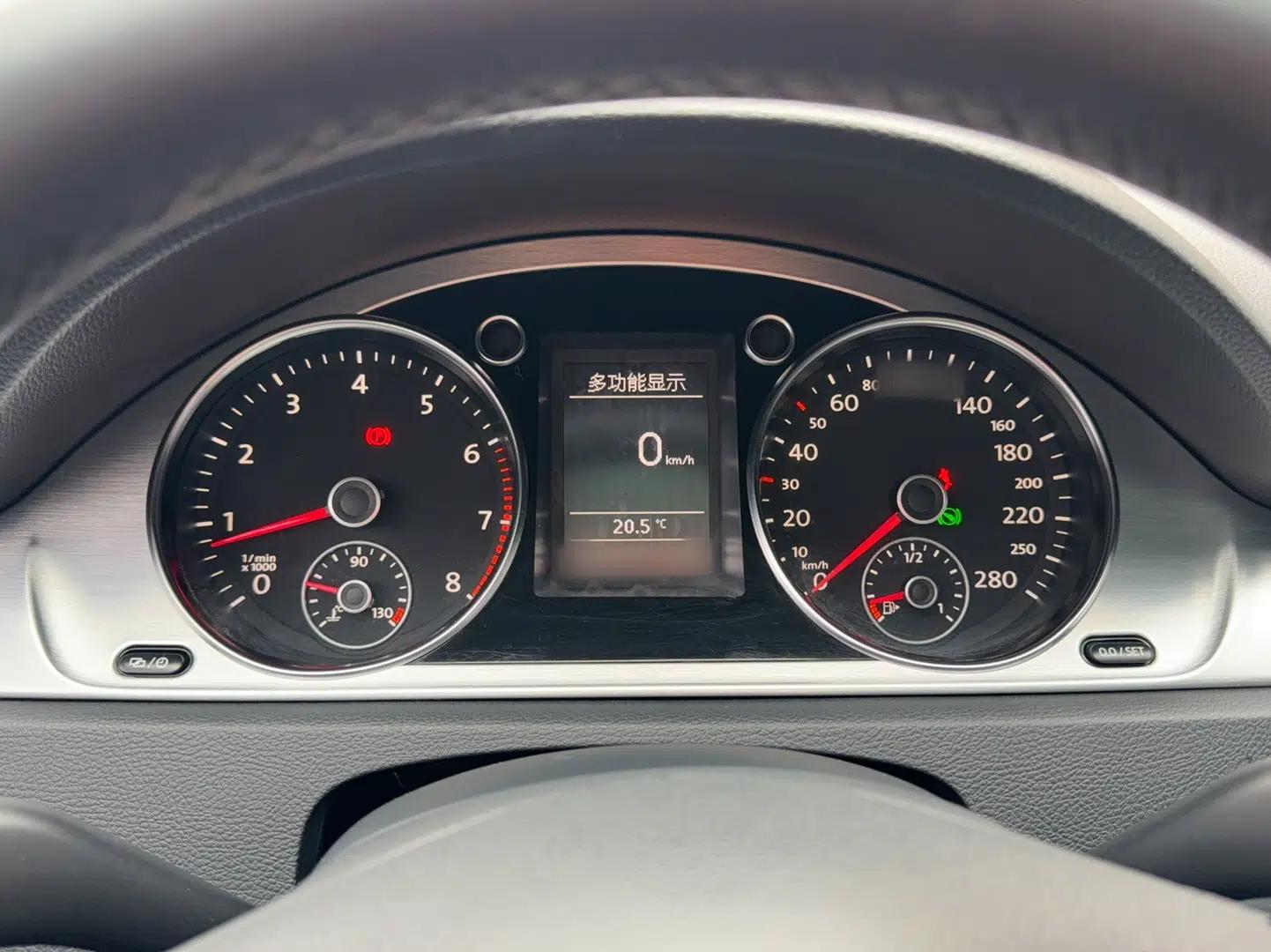 Volkswagen FAW-Volkswagen CC 2016 1.8TSI Prestige Model — миниатюра 8