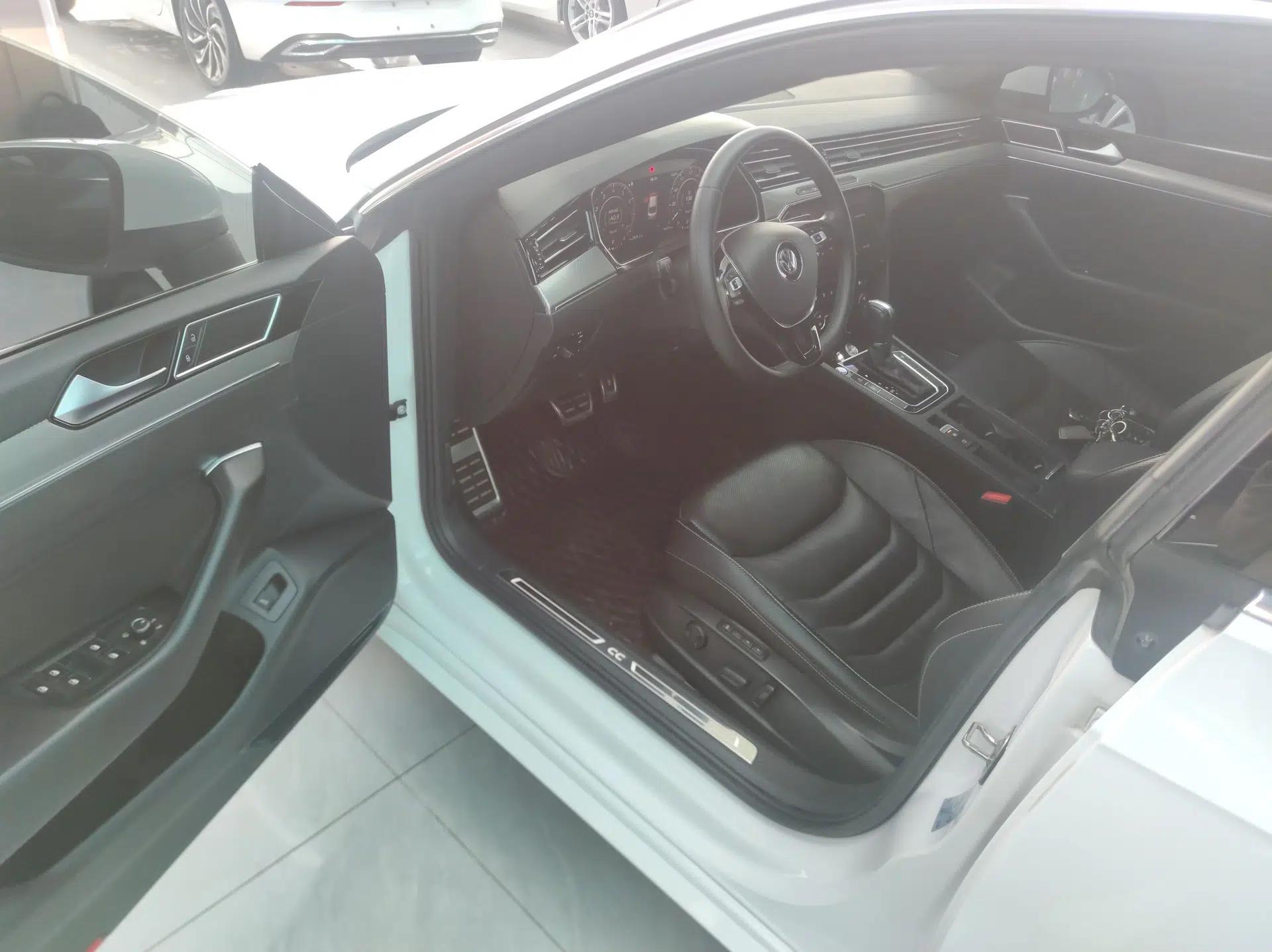 Volkswagen FAW-Volkswagen CC 2019 380TSI Glamour Edition China VI Standard — миниатюра 18