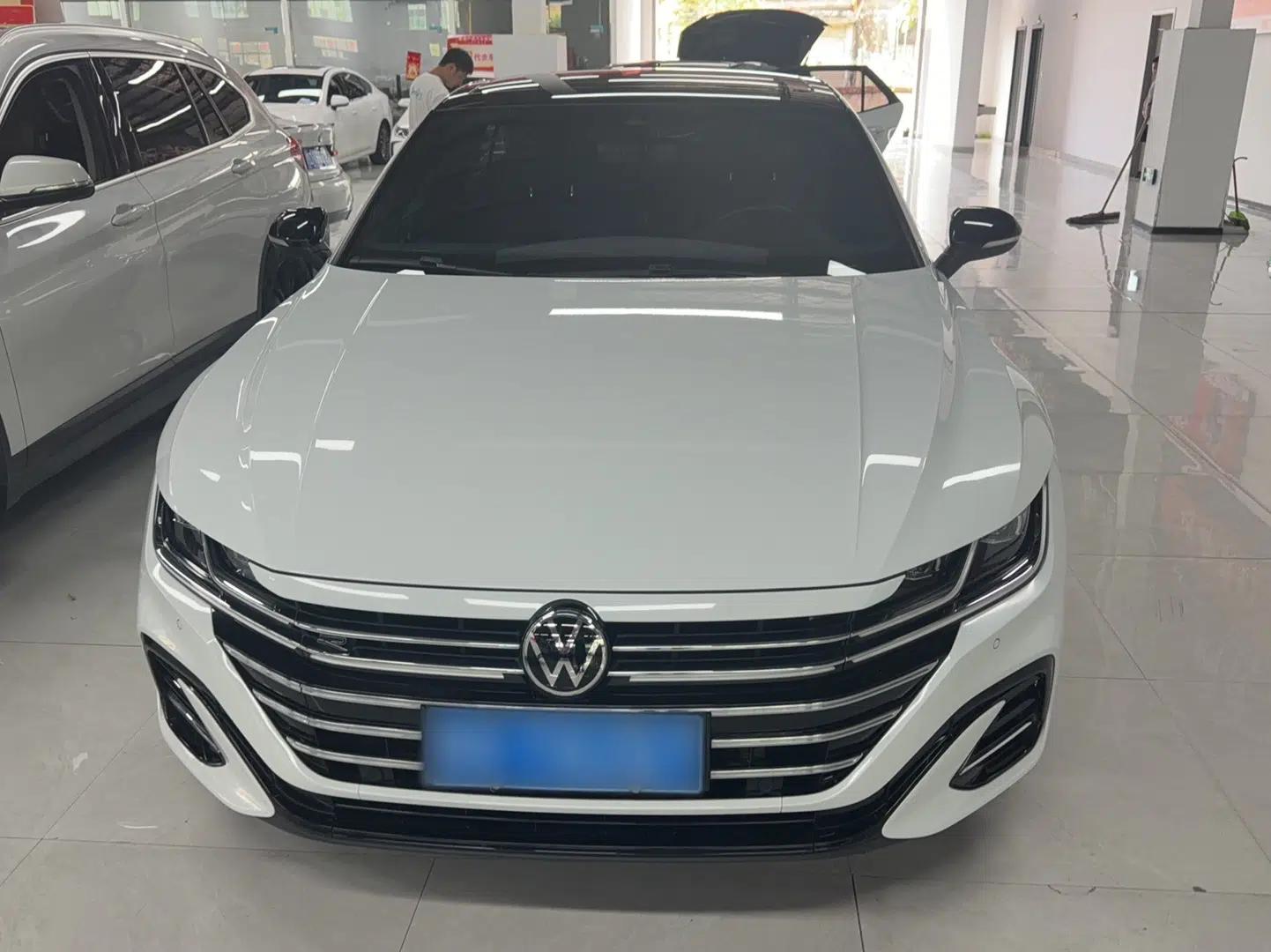 Volkswagen FAW-Volkswagen CC 2023 380TSI Striking Edition — миниатюра 2