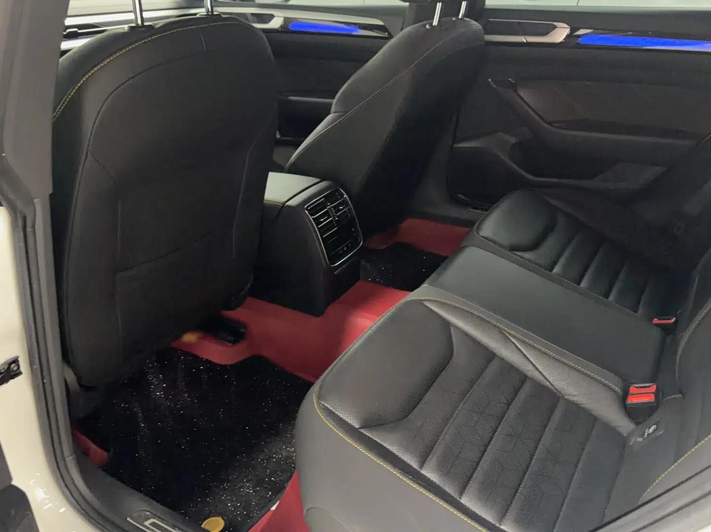 Volkswagen FAW-Volkswagen CC 2023 380TSI Striking Edition — миниатюра 9