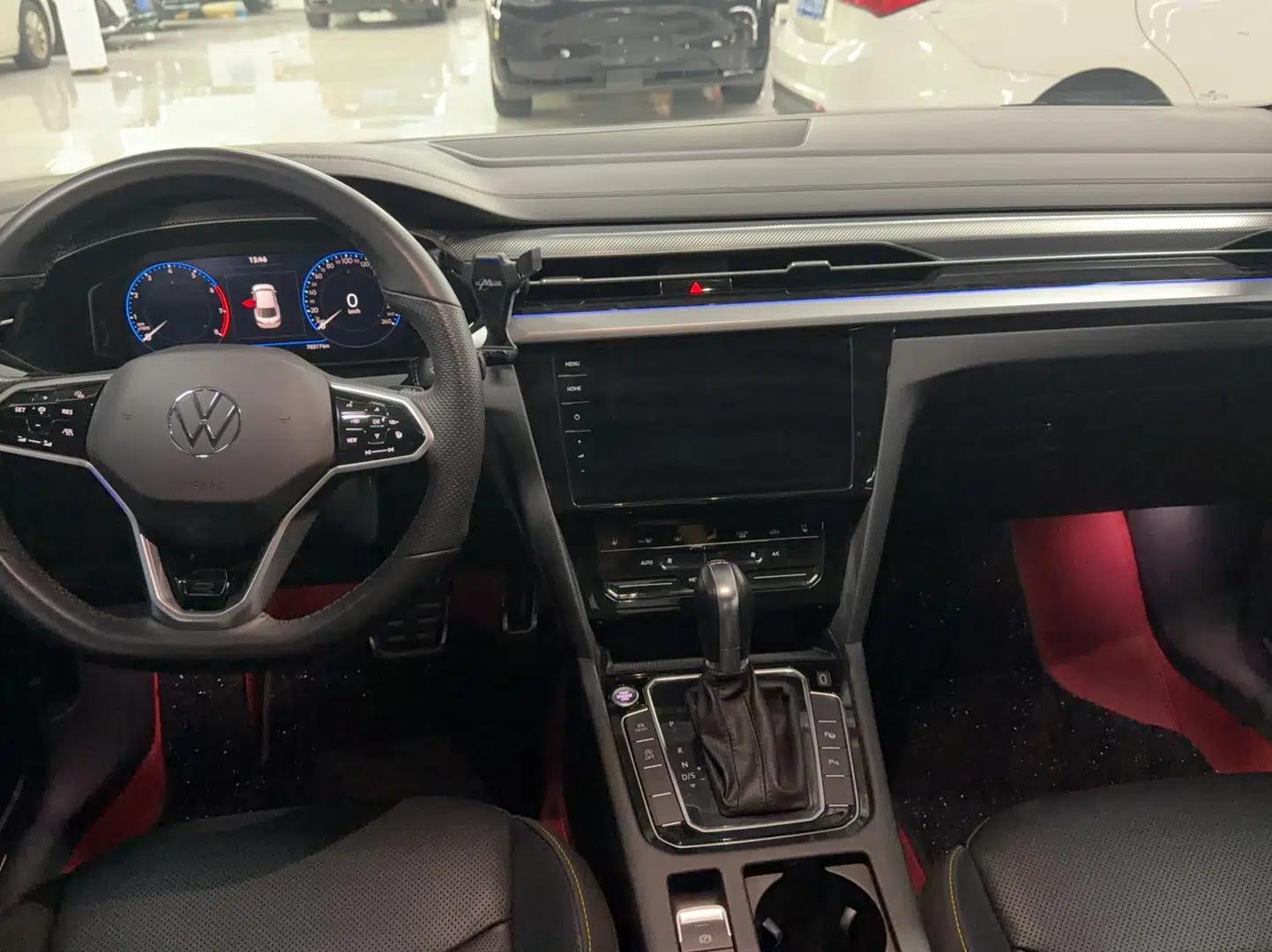 Volkswagen FAW-Volkswagen CC 2023 380TSI Striking Edition — миниатюра 10