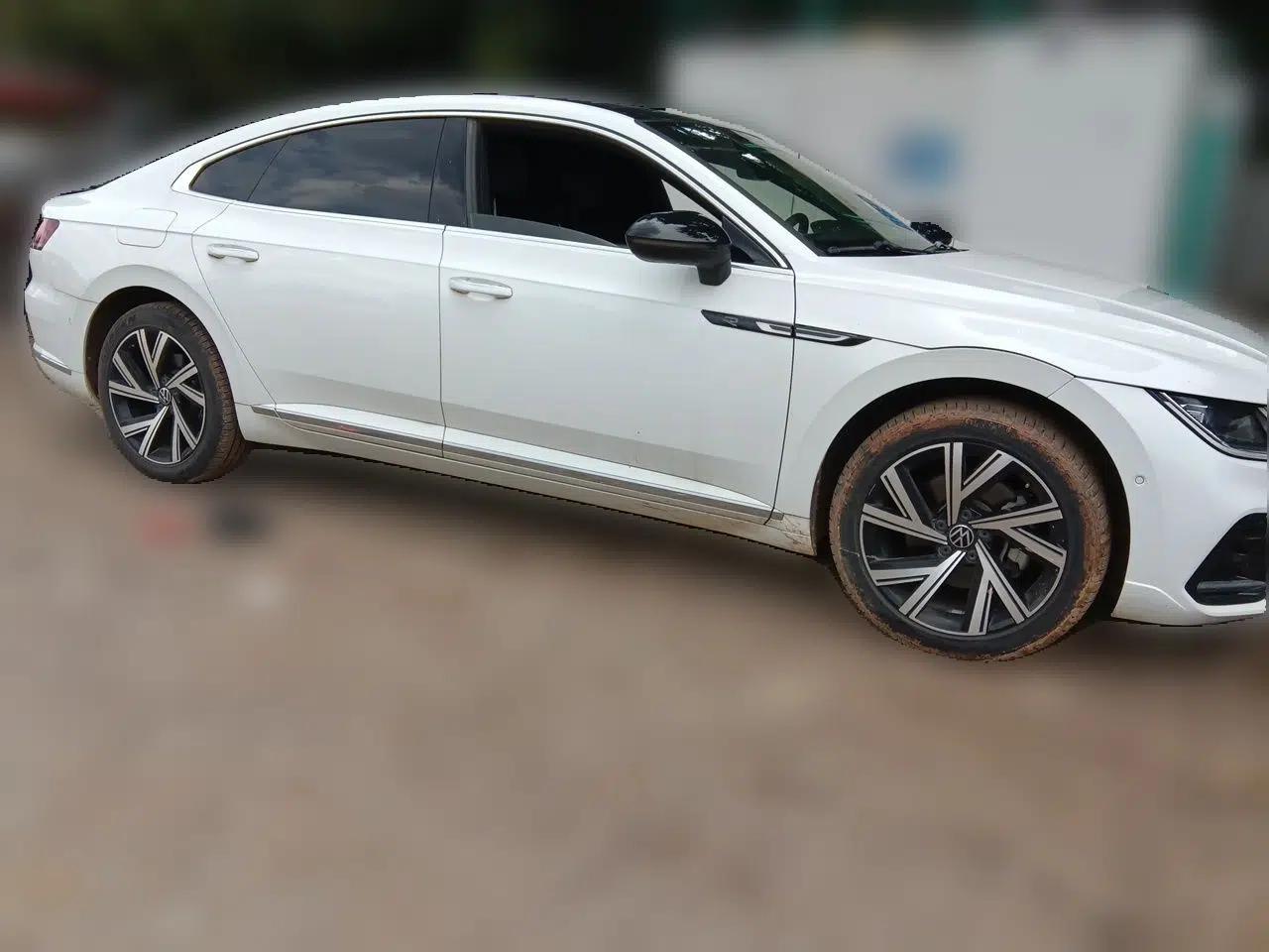 Volkswagen FAW-Volkswagen CC 2021 380TSI Striking Edition 30th Anniversary Model — миниатюра 3