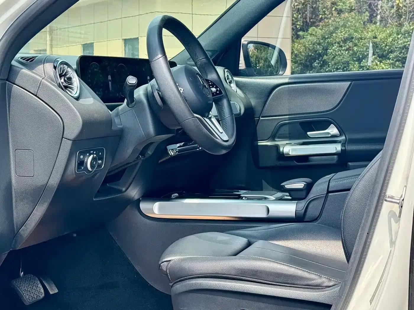 Mercedes-Benz GLB 2023 Facelift GLB 200 Dynamic — миниатюра 4
