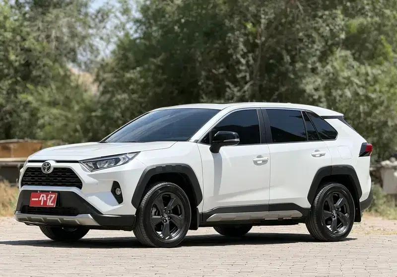2022 RAV4 2.0L CVT 4WD Fashion Plus Edition — миниатюра 1