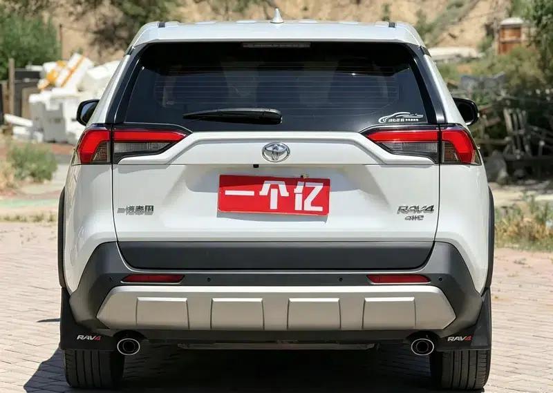 2022 RAV4 2.0L CVT 4WD Fashion Plus Edition — миниатюра 5