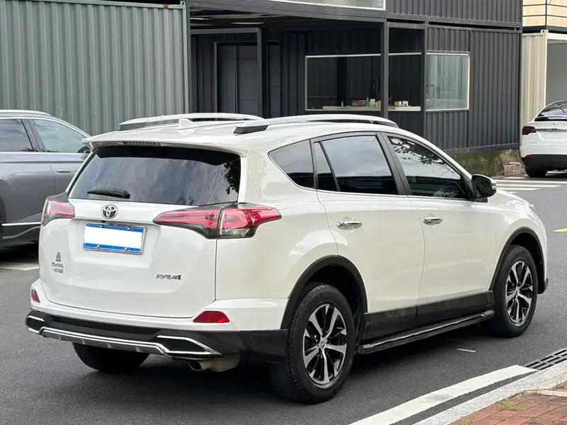 2016 RAV4 2.0L CVT 2WD Fashion Edition — миниатюра 5
