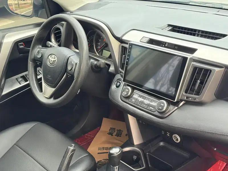 2016 RAV4 2.0L CVT 2WD Fashion Edition — миниатюра 6